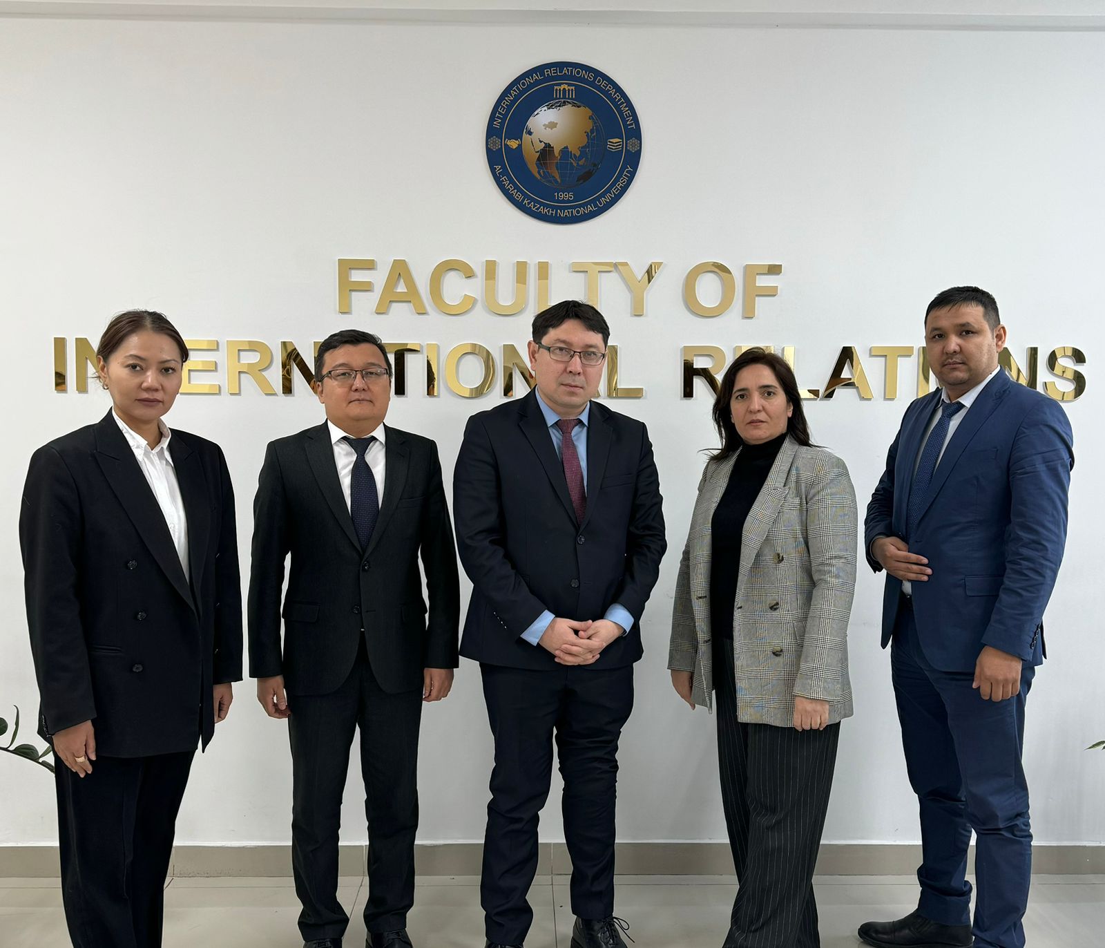 Cooperation between the Faculty of International Relations and KazISS